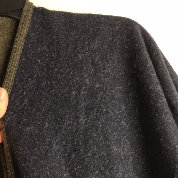 Modena New York reversible army green and deep blue poncho throw cardigan ladies - Picture 10 of 12